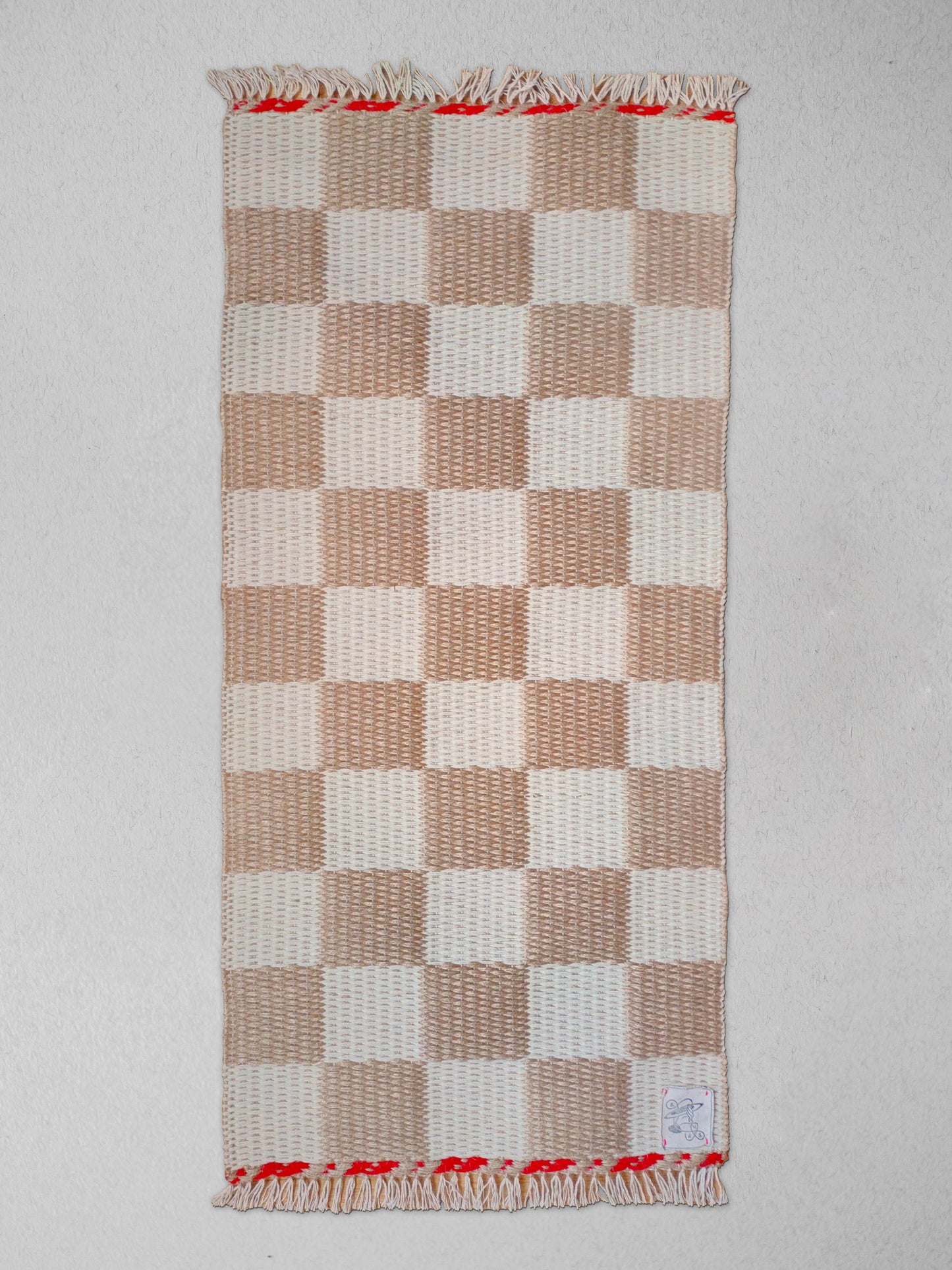 Checkered natural jute and ecru rug